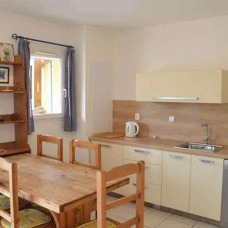 Maison A Plage, 3 Pieces, 5 Couchages, A 300m De La Avec Terrasse Et Barbecue - Fr-1-229b-40 Narbonne