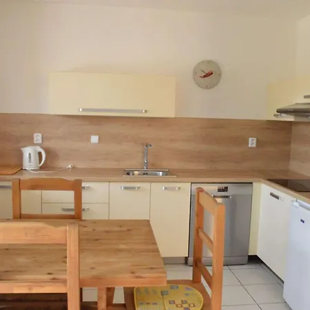Maison A Plage, 3 Pieces, 5 Couchages, A 300m De La Avec Terrasse Et Barbecue - Fr-1-229b-40 Tatil Evi Narbonne